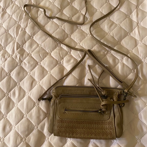 Unlisted items - Picture 2 of 8